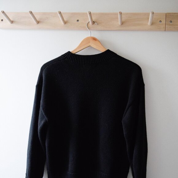 Basic black knit pullover - Picture 4 of 6